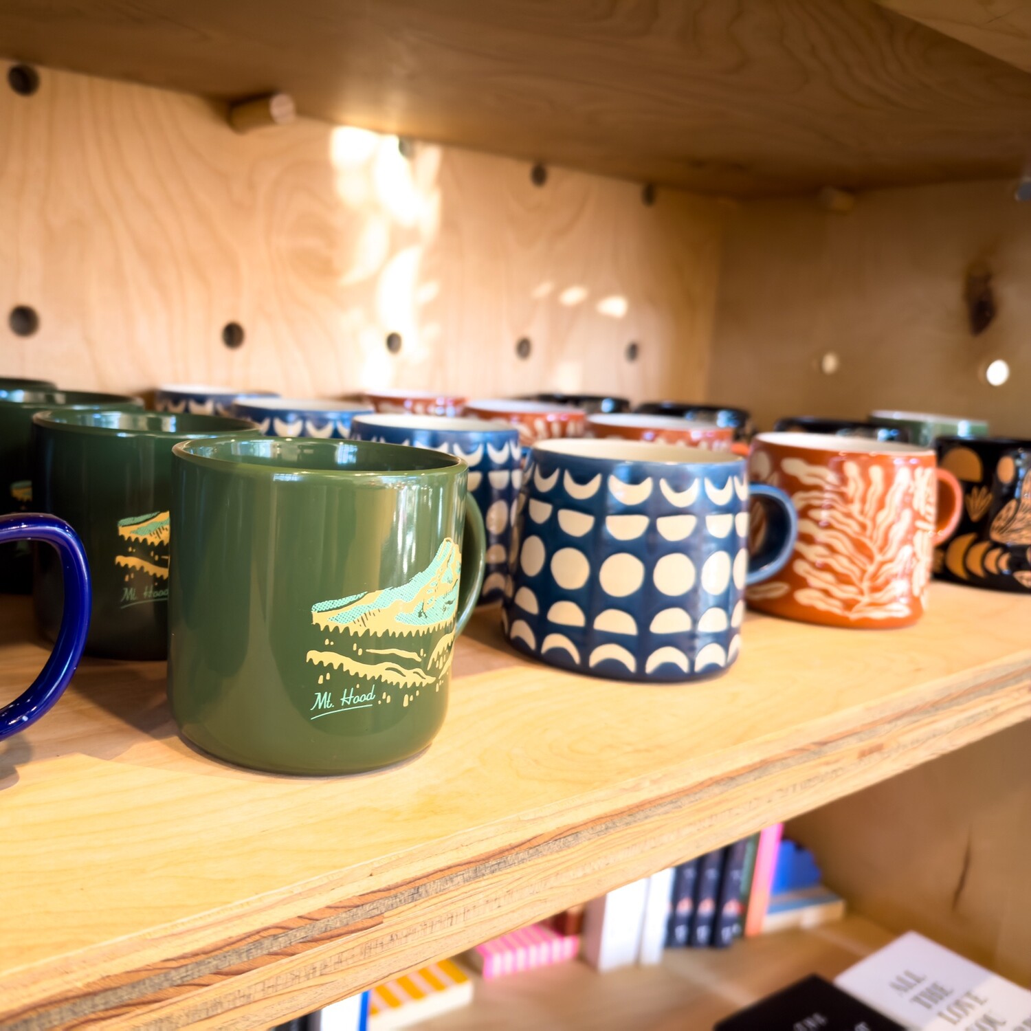 CW Creative Product Photography - Mugs on Shelf